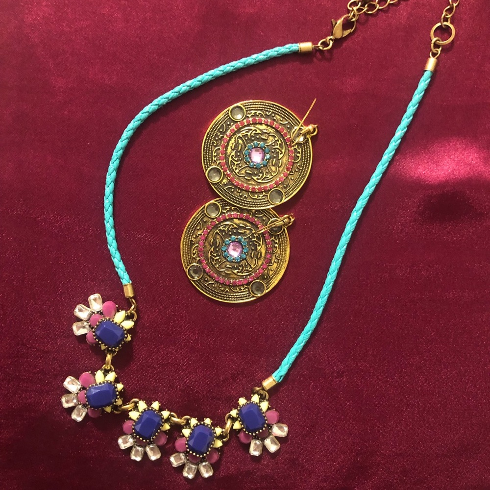 Turquoise leather statement necklace with earrings